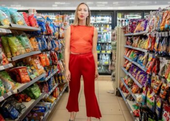 Why the star of ‘PEN15’ had to stop talking to her father to finally hear herself
