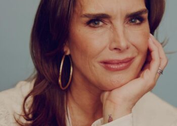 In ‘You’re Killing Me,’ Brooke Shields navigates aging and relevance. She has some experience