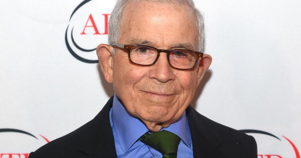 Donald E. Newhouse, newspaper publisher and heir to media empire, dies at 96