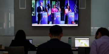 Social media videos take center stage in L.A. mayoral campaign