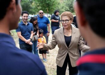 L.A. mayoral candidates vie for the crucial Latino vote. Bass has an edge over Pratt and Raman