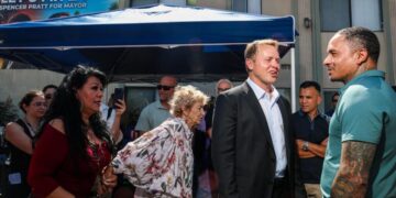 Pratt raised nearly 10 times more in contributions than Bass in latest filing period