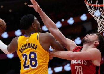 LeBron James leads Lakers’ rout of Rockets to close out series