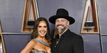 Zac Brown and Kendra Scott, who went quickly from new couple to engaged, marry in Greece