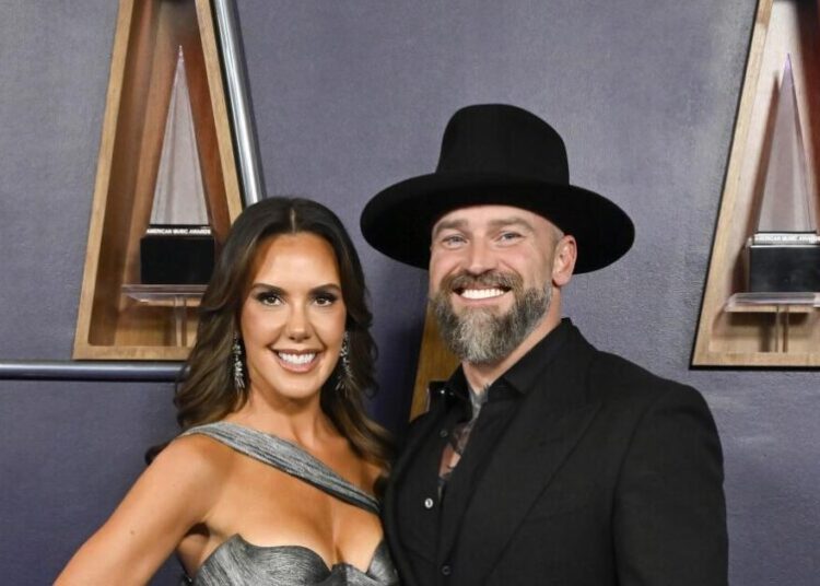 Zac Brown and Kendra Scott, who went quickly from new couple to engaged, marry in Greece