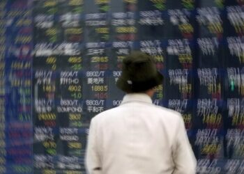 When do I have to declare dividend income that comes at the end of the year?