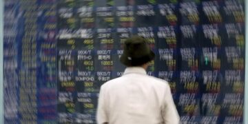 When do I have to declare dividend income that comes at the end of the year?