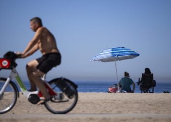 Heat is set to blast much of California, topping 100 degrees in some areas