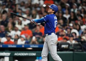 Dodgers beat Astros but Shohei Ohtani’s hitless streak remains a point of concern