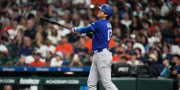 Dodgers beat Astros but Shohei Ohtani’s hitless streak remains a point of concern