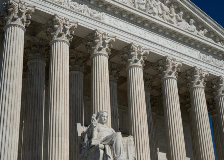 Cruise lines can be held liable for using docks seized under Castro, Supreme Court rules