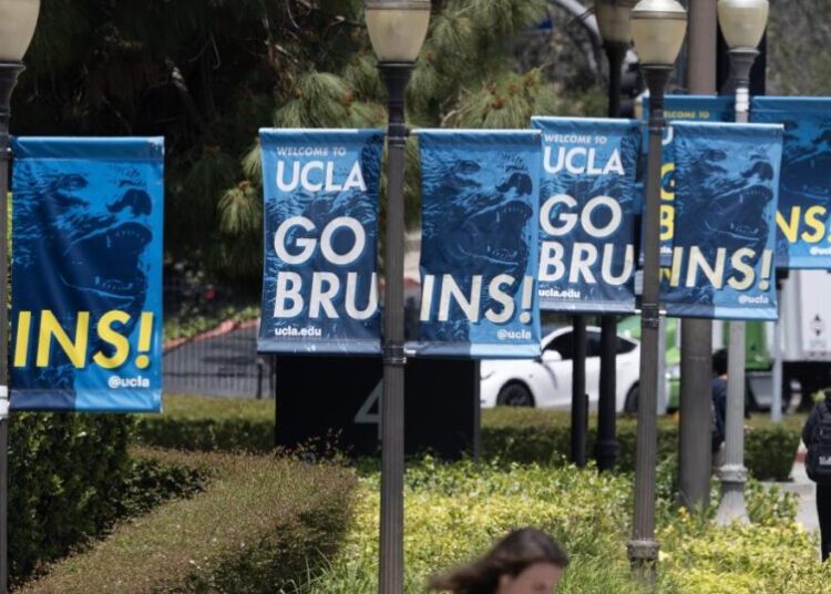 40,000 UC workers gird for a strike, disrupting medical services, cafeterias at all campuses