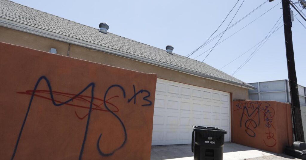 MS-13’s ‘Salvadoran rules’ led gang to cut out man’s heart, feds say at L.A. trial