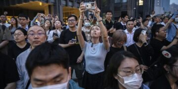 Trump arrives in Beijing for talks with China’s Xi on Iran war, trade and U.S. arms sales to Taiwan