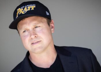 Mayoral hopeful Spencer Pratt heads to the Valley, wooing voters in his rival’s district