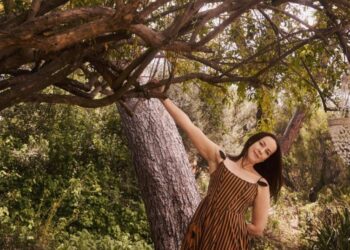 Are men OK? Actor Jena Malone genuinely hopes so on a beguiling new album