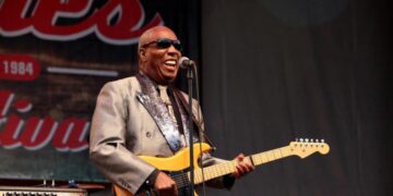 Clarence Carter, blues and soul singer known for hits ‘Strokin” and ‘Patches,’ dies at 90