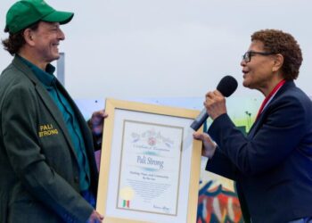 Larry Vein, a voice for hope in the Palisades fire recovery, dies at 61