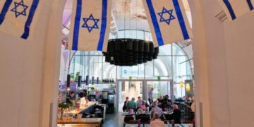 A Vienna cafe offers a welcome for Israel supporters as tensions brew at the Eurovision Song Contest