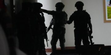 Gunfire breaks out in Philippine Senate where authorities have tried to arrest a senator