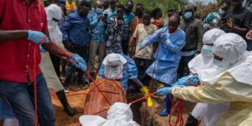 Suspected Ebola cases in Congo climb past 900, with 119 deaths, authorities say