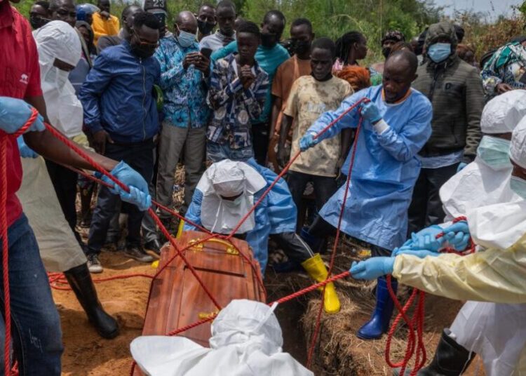 Suspected Ebola cases in Congo climb past 900, with 119 deaths, authorities say