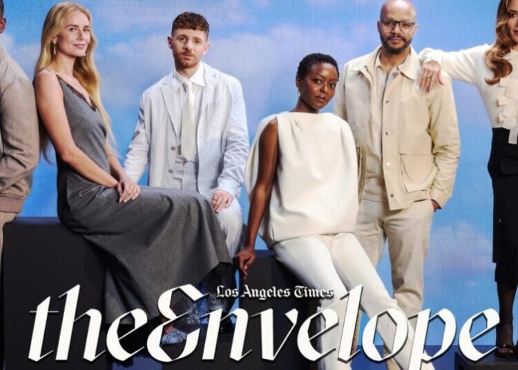 6 comedy actors on surviving bad reviews, making their castmates break and more