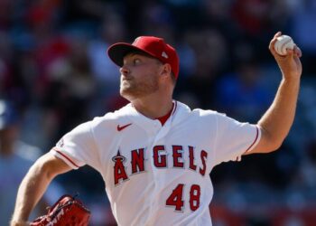 Reid Detmers strikes out 14, Angels score walk-off run on errant throw to sweep Rangers