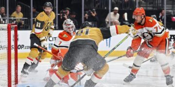 Ducks struggle on power play, are stymied by Carter Hart in Game 1 loss to Vegas