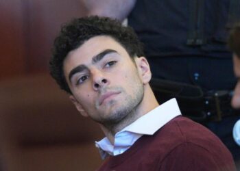 Judge allows gun and notebook as evidence at Mangione’s trial in UnitedHealthcare CEO’s killing