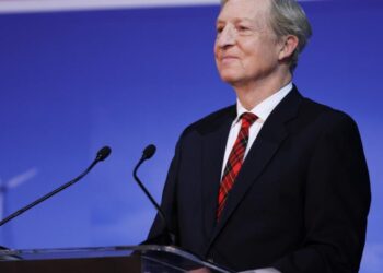 Tom Steyer tries to sell voters on his own personal change