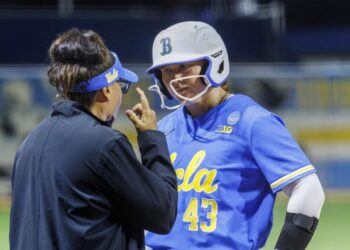 Record-tying Megan Grant homer can’t save UCLA from loss to Alabama in WCWS opener