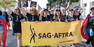SAG-AFTRA reaches a tentative deal with the studios