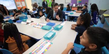 Top LAUSD academic chiefs leaving as test scores rise and FBI raid sidelines Carvalho