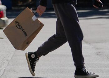 Amazon looks to redefine a need for speed with 30-minute deliveries