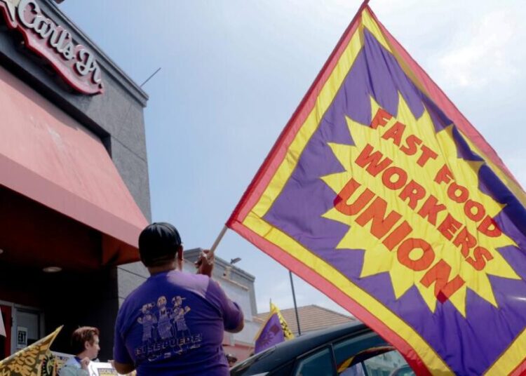 The drama inside Carl’s Jr.: Crushed by California costs, crime and competition