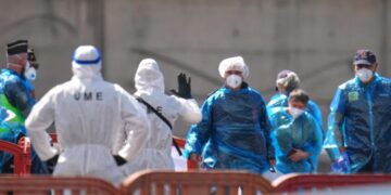 Plane carrying Spanish passengers from hantavirus-stricken ship leaves for Madrid
