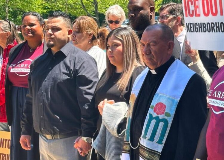 Judge dismisses human smuggling charges against Kilmar Abrego Garcia, who was mistakenly deported