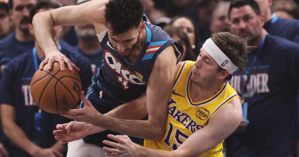 Lakers again falter after halftime in Game 2 loss to the Thunder
