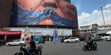 U.S. warns shipping firms over paying Iran to transit the Strait of Hormuz