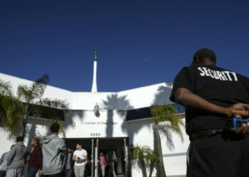 San Diego police swarm Islamic center amid reports of active shooter
