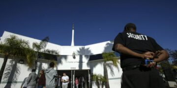 San Diego police swarm Islamic center amid reports of active shooter