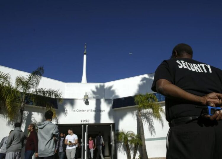 San Diego police swarm Islamic center amid reports of active shooter