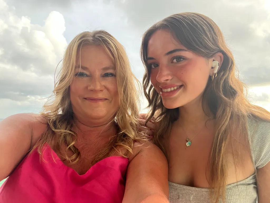 Victoria Hinks and her daughter Alexandra 