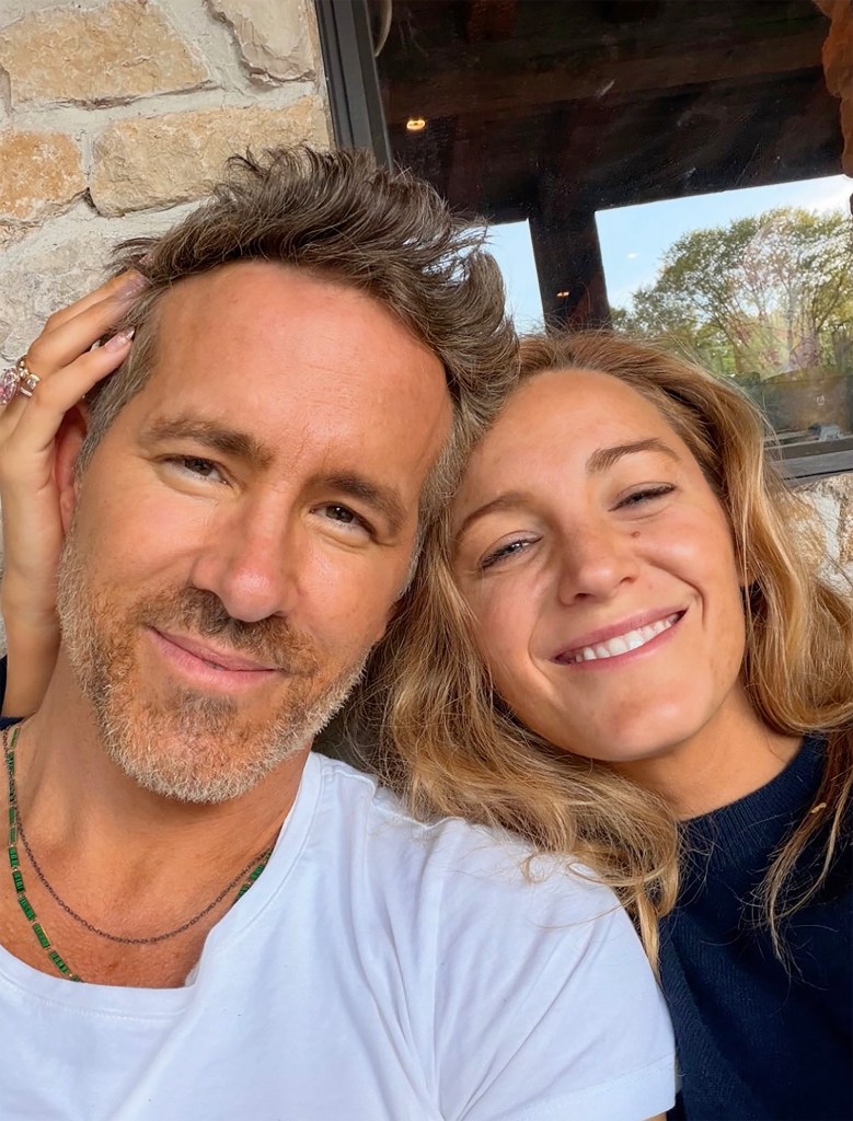 Ryan Reynolds and Blake Lively smiling for a selfie.