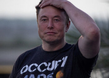Elon Musk Becomes the World’s First Trillionaire