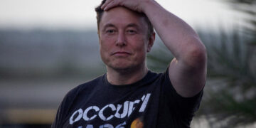 Elon Musk Becomes the World’s First Trillionaire