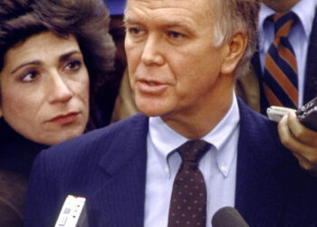 Bob Packwood, Senator Forced to Quit in Sex Scandal, Dies at 93