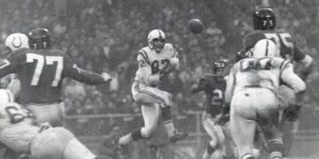 Raymond Berry, Hall of Fame Receiver for Champion Colts, Dies at 93