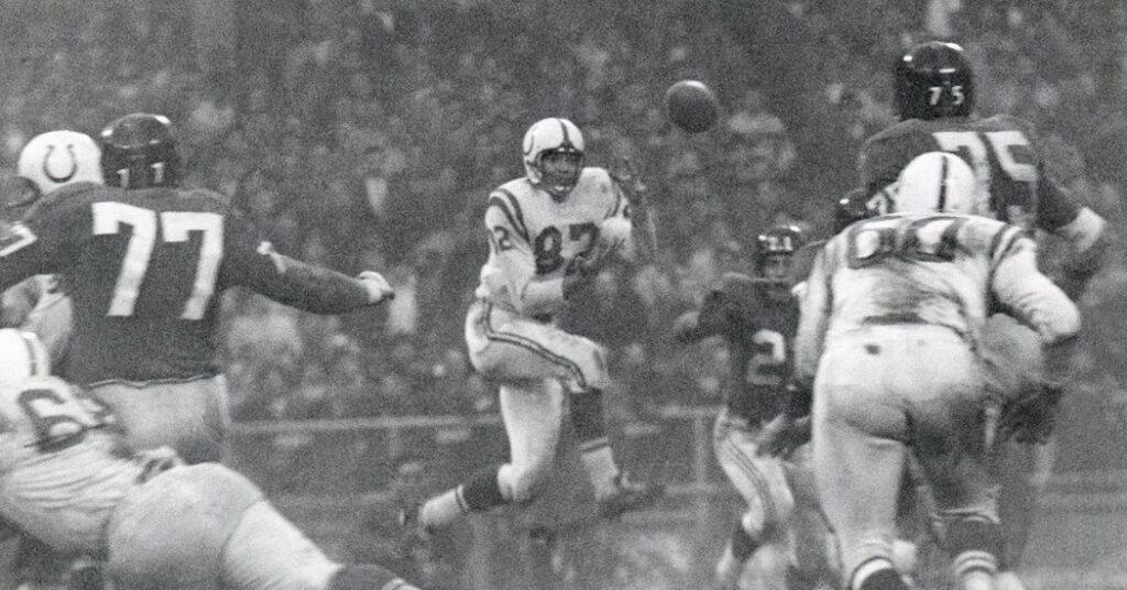 Raymond Berry, Hall of Fame Receiver for Champion Colts, Dies at 93